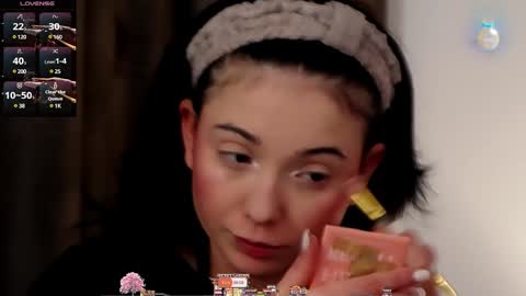 Snapshot of averywillow chatting on 01-11-25, 04:14 AveryWillow online show from 01-11-25, 04:14