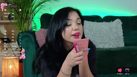 Snapshot of averywillow chatting on 09-22-25, 01:02 AveryWillow online show from 09-22-25, 01:02