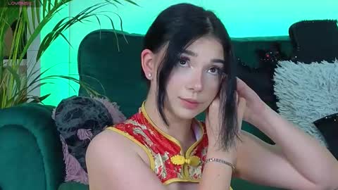 Snapshot of averywillow chatting on 10-26-25, 04:18 AveryWillow online show from 10-26-25, 04:18