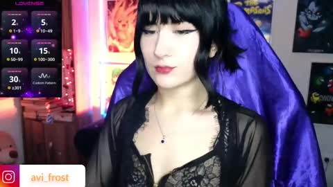 Snapshot of avi_frost chatting on 03-11-25, 05:27 Saraaaa independent model 3 online show from 03-11-25, 05:27