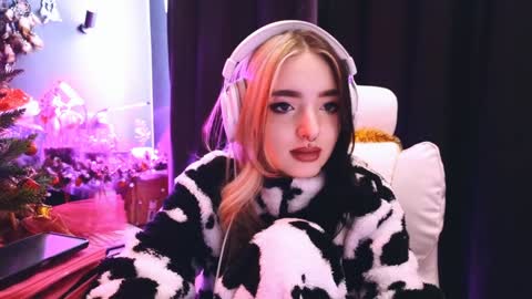 Avriel online show from 01-17-25, 05:00