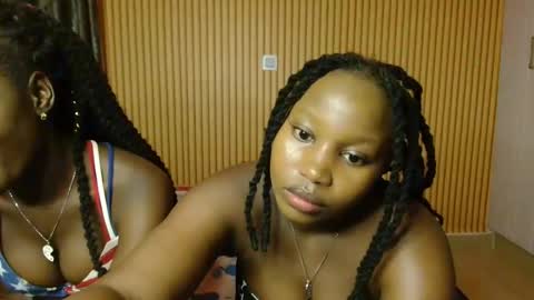 Snapshot of avian_talya chatting on 11-11-25, 04:51 Avian online show from 11-11-25, 04:51