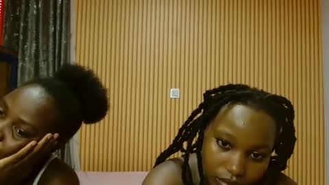 Snapshot of avian_talya chatting on 11-30-25, 05:06 Avian online show from 11-30-25, 05:06