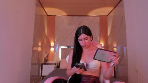 Snapshot of avigail_xo chatting on 02-03-26, 06:57 Avigail online show from 02-03-26, 06:57