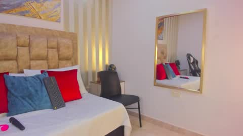 AVIS  online show from 11-10-25, 07:57