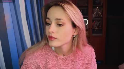 Snapshot of aviva_faith chatting on 11-17-25, 05:30 Aviva online show from 11-17-25, 05:30