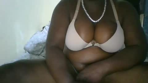 avril254 online show from 10-19-25, 05:57