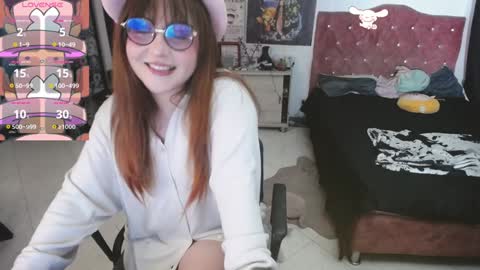 Snapshot of avril2809 chatting on 02-07-25, 04:27 Abril online show from 02-07-25, 04:27