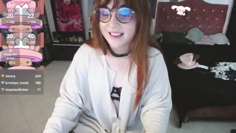 Snapshot of avril2809 chatting on 02-13-25, 04:00 Abril online show from 02-13-25, 04:00