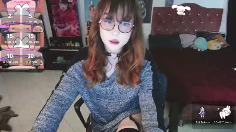 Snapshot of avril2809 chatting on 02-17-25, 01:15 Abril online show from 02-17-25, 01:15