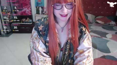 Snapshot of avril2809 chatting on 10-10-25, 02:10 Abril online show from 10-10-25, 02:10