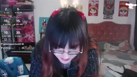 Snapshot of avril2809 chatting on 11-17-25, 04:07 Abril online show from 11-17-25, 04:07