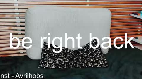 Snapshot of avrilhobs chatting on 02-12-25, 11:07 Avril online show from 02-12-25, 11:07