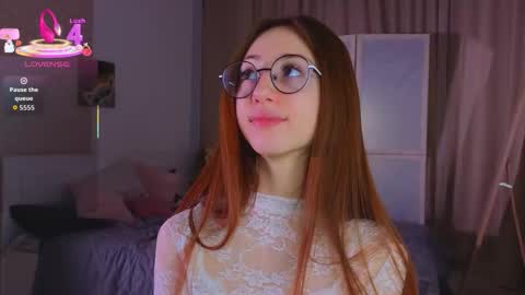 Avril online show from 11-07-25, 09:48