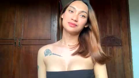 avy_08 online show from 10-25-25, 05:37