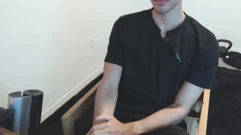 Snapshot of awwdi1 chatting on 02-21-25, 04:37 Edward Skellington online show from 02-21-25, 04:37