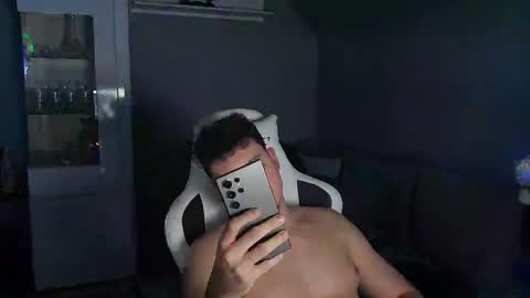 Snapshot of ax3l1k chatting on 01-31-25, 06:14 Artur online show from 01-31-25, 06:14