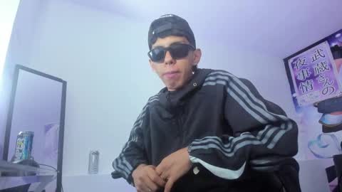 Axel online show from 09-20-25, 01:34