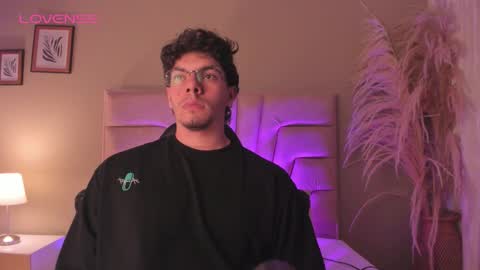 Snapshot of axel_creed chatting on 02-28-26, 04:24 Yooung King online show from 02-28-26, 04:24