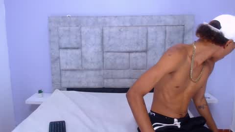 Snapshot of axel_diamond chatting on 02-19-25, 01:06 axel_diamond online show from 02-19-25, 01:06