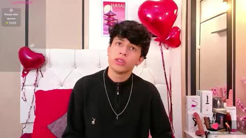 Axel Evanss online show from 02-12-26, 01:06