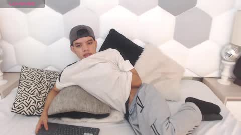 Snapshot of axel_forte chatting on 02-25-25, 12:34 Axel Forte online show from 02-25-25, 12:34