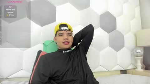 Axel Forte online show from 10-29-25, 01:35