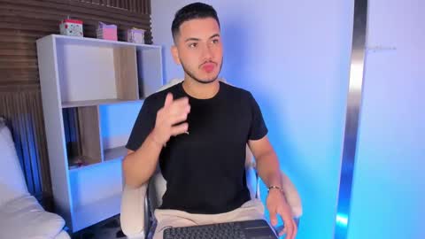 axel_grey_ online show from 09-20-25, 12:39