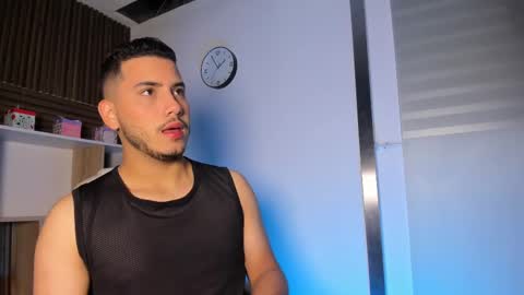 axel_grey_ online show from 09-21-25, 12:51
