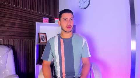 axel_grey_ online show from 11-24-25, 12:27