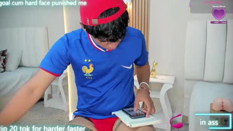 Alex online show from 10-21-25, 04:24