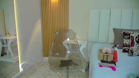 Alex online show from 11-19-25, 02:22