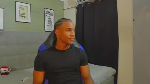 Snapshot of axel_silva3 chatting on 10-10-25, 12:26 AXEL SILVA online show from 10-10-25, 12:26