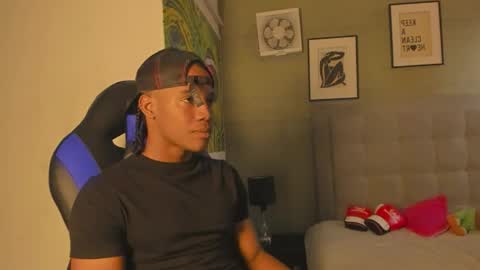 Snapshot of axel_silva3 chatting on 10-12-25, 12:37 AXEL SILVA online show from 10-12-25, 12:37