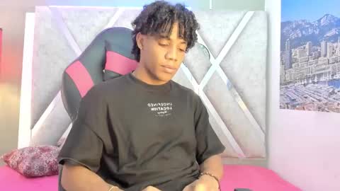 Snapshot of axel_silva3 chatting on 10-28-25, 12:41 AXEL SILVA online show from 10-28-25, 12:41