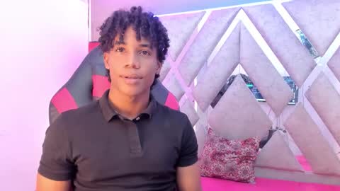 Snapshot of axel_silva3 chatting on 10-29-25, 01:35 AXEL SILVA online show from 10-29-25, 01:35