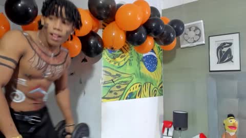 Snapshot of axel_silva3 chatting on 10-31-25, 01:23 AXEL SILVA online show from 10-31-25, 01:23