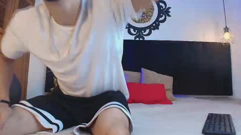     online show from 10-02-25, 08:16