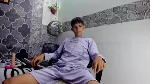 axel_strongx18 online show from 02-06-26, 02:31