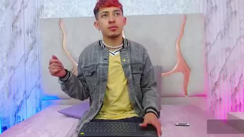 Snapshot of axel_tay1 chatting on 02-05-26, 12:21 AXEL online show from 02-05-26, 12:21