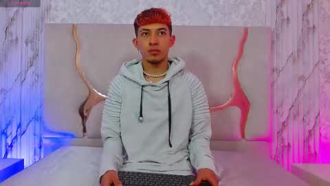 Snapshot of axel_tay1 chatting on 02-09-26, 11:47 AXEL online show from 02-09-26, 11:47