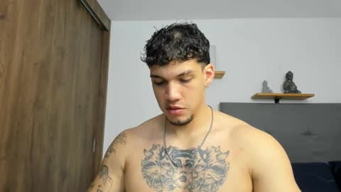 INDEPENDENT MODEL  online show from 10-04-25, 01:47
