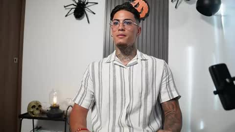 Agustin online show from 10-31-25, 08:54