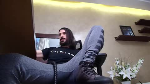 Snapshot of axelcolton chatting on 12-17-24, 09:39 AxelColton online show from 12-17-24, 09:39