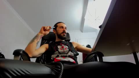 Snapshot of axelcolton chatting on 12-20-24, 05:57 AxelColton online show from 12-20-24, 05:57