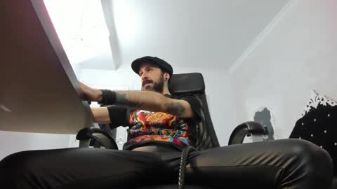 Snapshot of axelcolton chatting on 01-03-25, 06:44 AxelColton online show from 01-03-25, 06:44