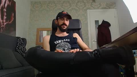 Snapshot of axelcolton chatting on 01-18-25, 02:02 AxelColton online show from 01-18-25, 02:02