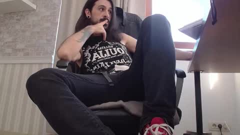 Snapshot of axelcolton chatting on 10-19-25, 10:16 AxelColton online show from 10-19-25, 10:16