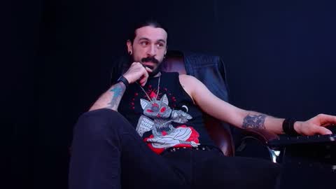 Snapshot of axelcolton chatting on 11-02-25, 11:23 AxelColton online show from 11-02-25, 11:23