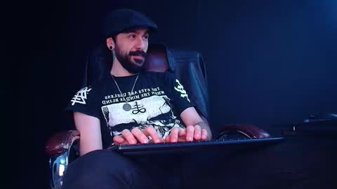 Snapshot of axelcolton chatting on 11-27-25, 06:15 AxelColton online show from 11-27-25, 06:15